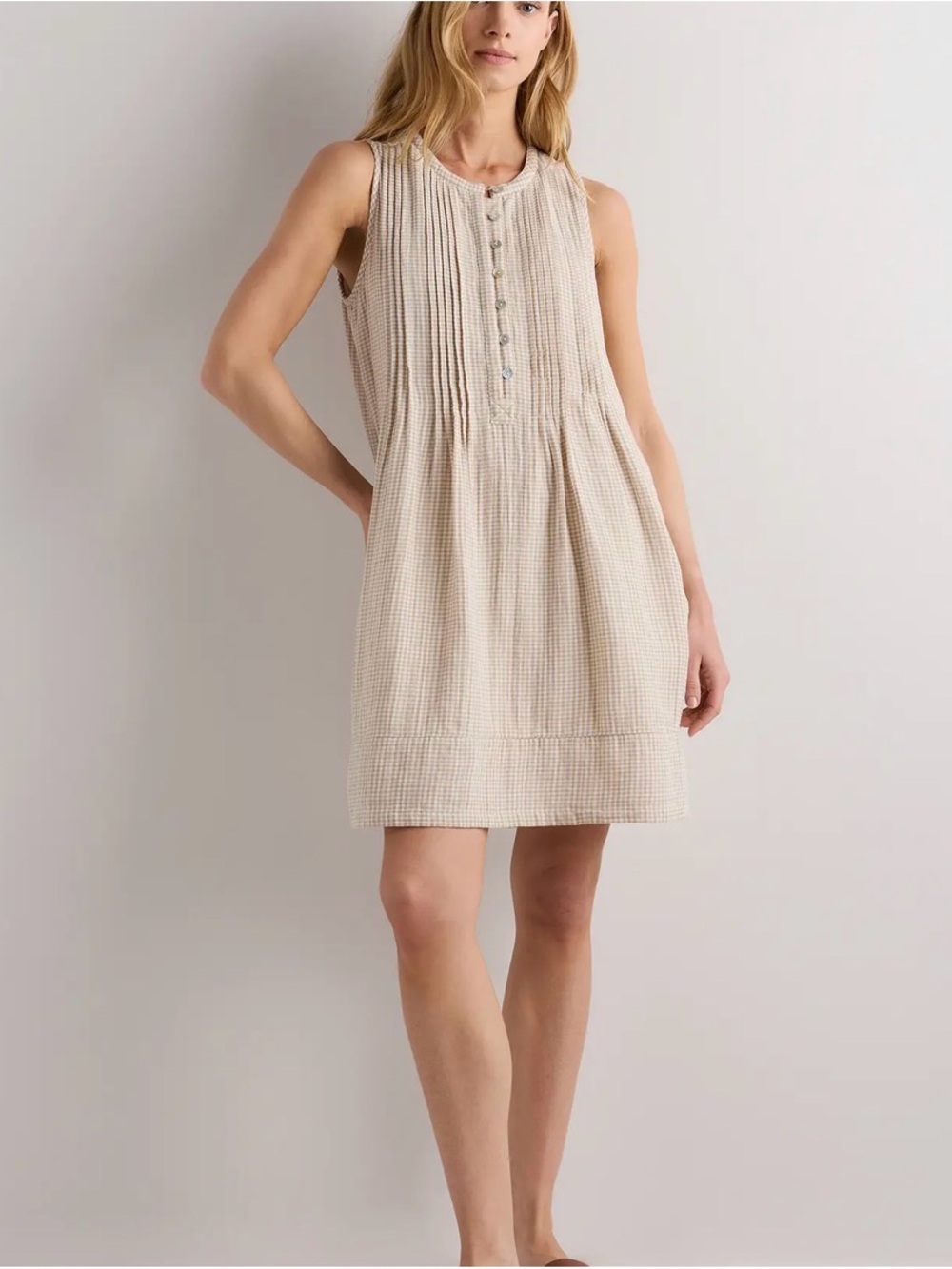 Quince 100% Linen Sleeveless Pintuck Swing Dress in Beige pintuck